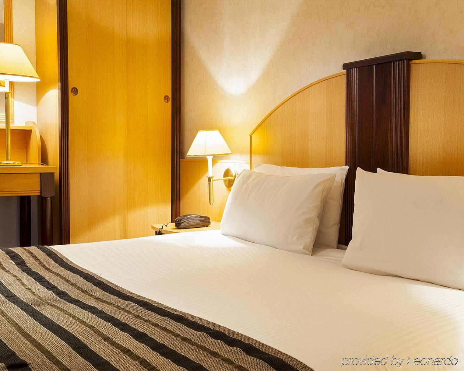 B&B Hotel Brétigny-sur-Orge Eksteriør bilde
